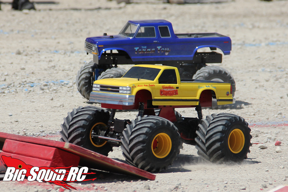 rc monster truck race